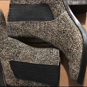 UGG Women's Camden Boot